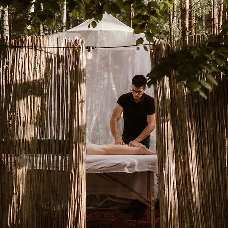 Jurty Z Widokiem, Prywatna Balia- Dzikolas Glamping Krasnobród Exteriér fotografie
