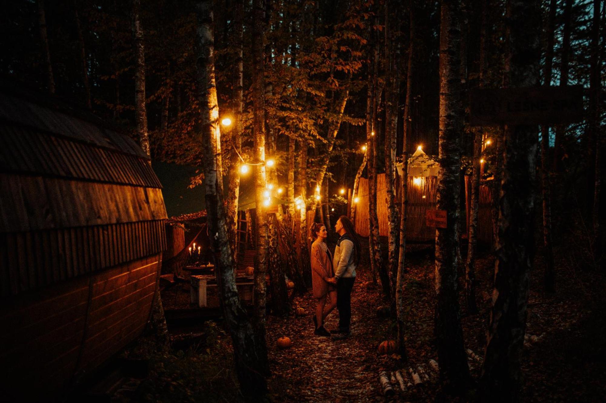 Jurty Z Widokiem, Prywatna Balia- Dzikolas Glamping Krasnobród Exteriér fotografie